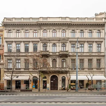 New Location * Budapeşte